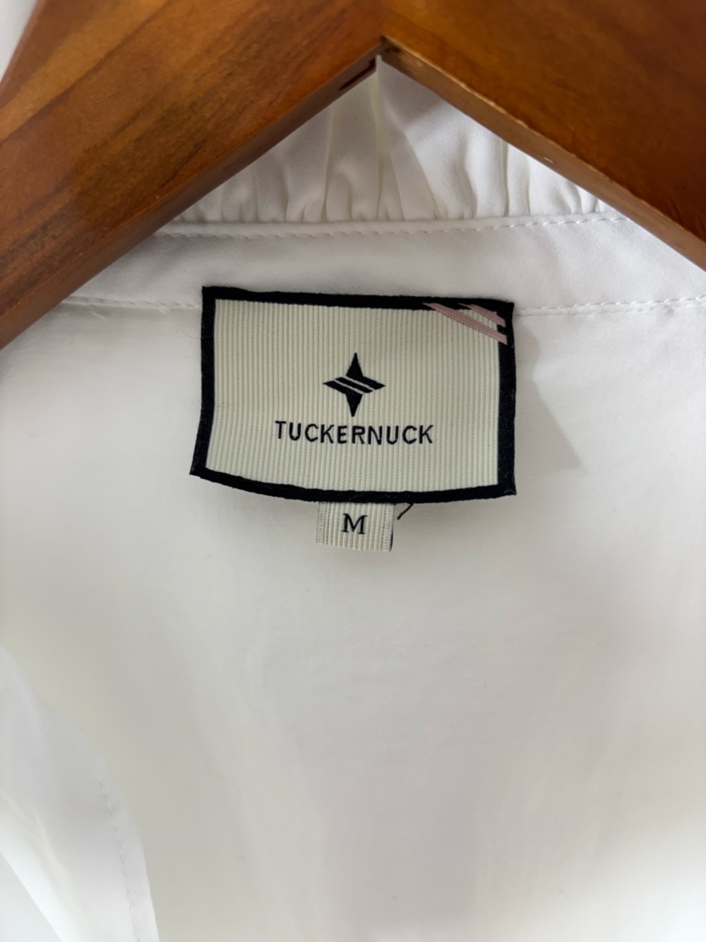 Tuckernuck White Sleeveless Bouvier Blouse Size Medium - Picture 3 of 4